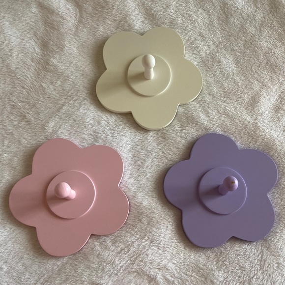 Flower Wall Pegs - Picture 3 of 5